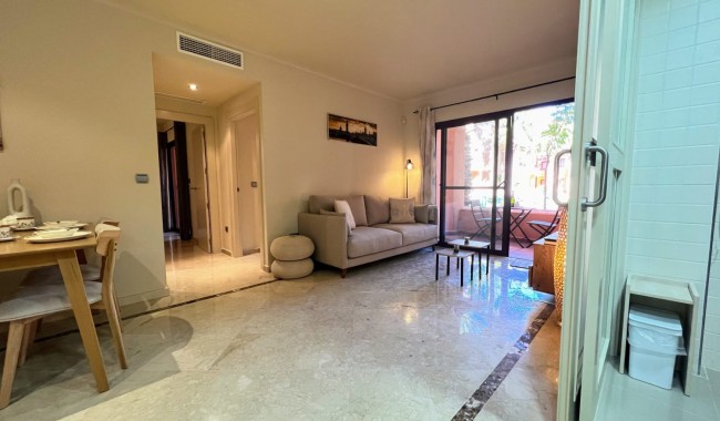 Sprzedaż - Apartament - LOS ALCÁZARES
