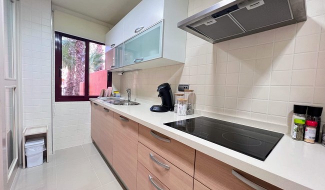 Sprzedaż - Apartament - LOS ALCÁZARES