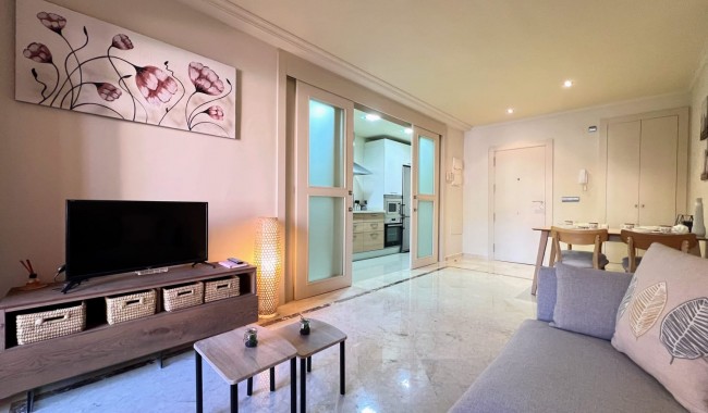 Sprzedaż - Apartament - LOS ALCÁZARES