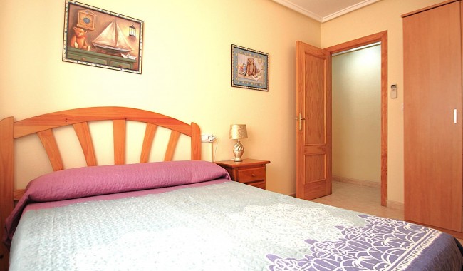 Sprzedaż - Apartament - Torrevieja - Las Piscinas Naturales
