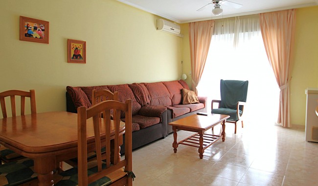 Sprzedaż - Apartament - Torrevieja - Las Piscinas Naturales