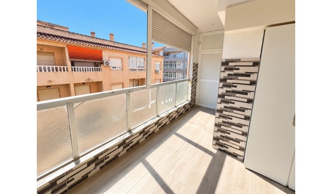 Apartament - Sprzedaż - Torrevieja - Playa de los Naufragos