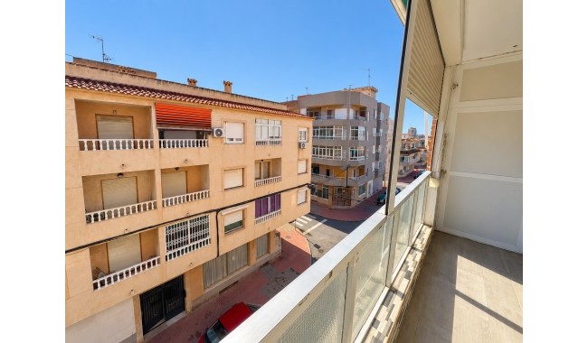Sprzedaż - Apartament - Torrevieja - Playa de los Naufragos