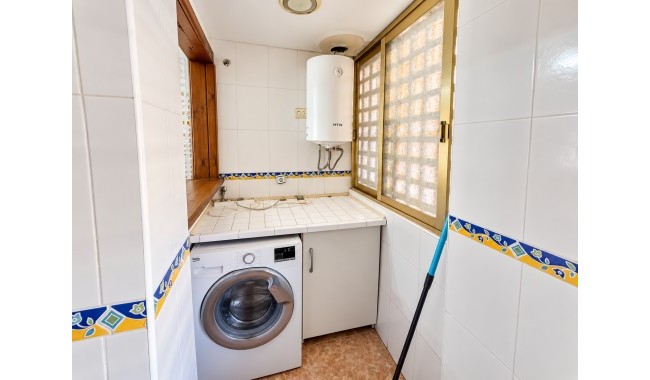 Sprzedaż - Apartament - Torrevieja - Playa de los Naufragos