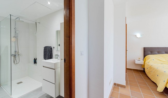 Resale - Apartment - Punta Prima