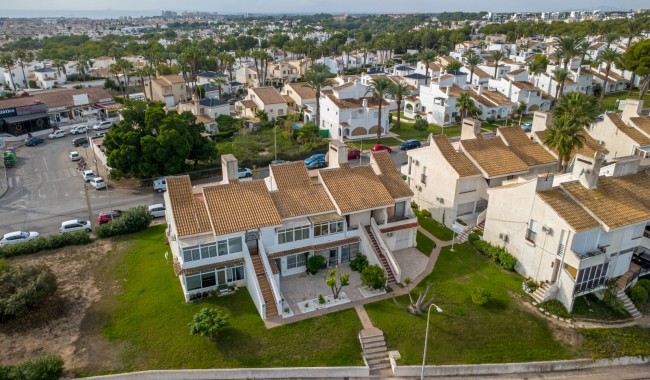 Sprzedaż - Kamienica - Villamartín