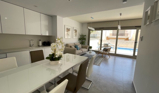 Resale - Villa - Villamartín