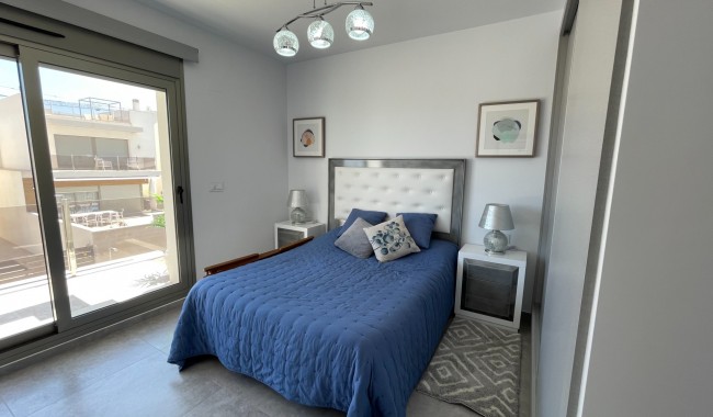 Resale - Villa - Villamartín