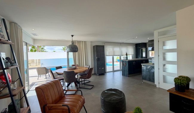 Begagnad - Villa - La Marina