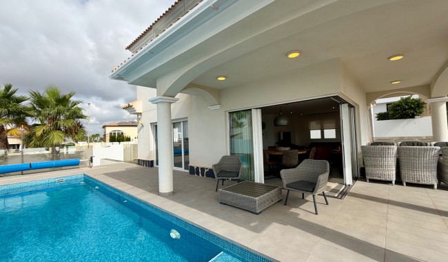 Begagnad - Villa - La Marina