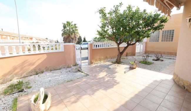 Brukt - Villa - Torrevieja - Los Balcones