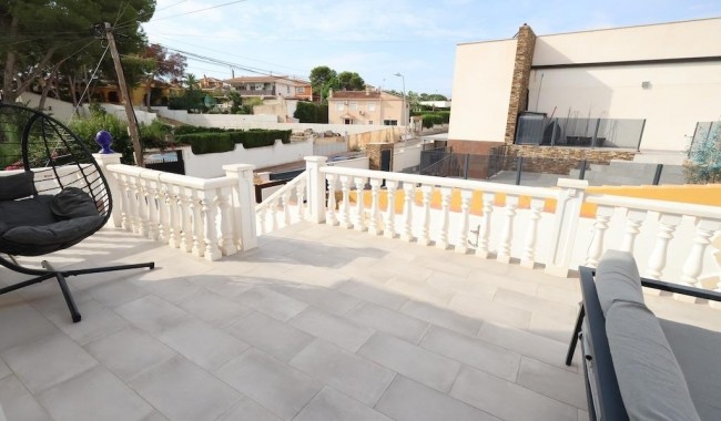 Resale - Villa - Torrevieja - Los Balcones