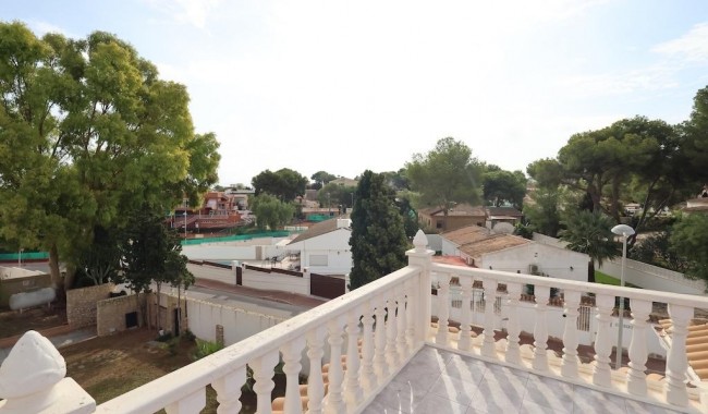 Resale - Villa - Torrevieja - Los Balcones