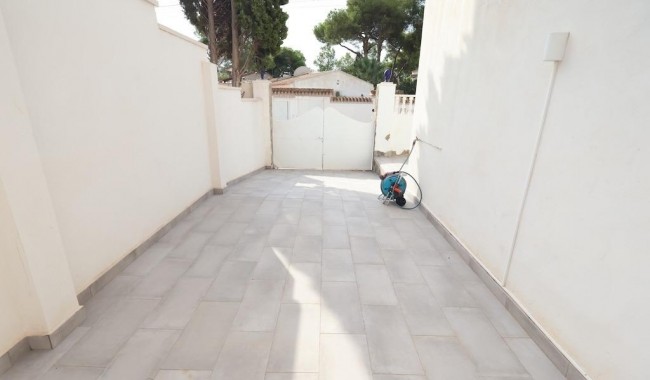 Resale - Villa - Torrevieja - Los Balcones