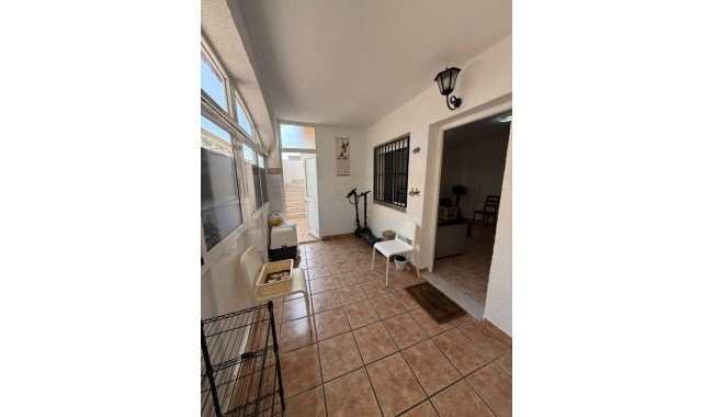 Resale - Townhouse - Orihuela - LAS FILIPINAS