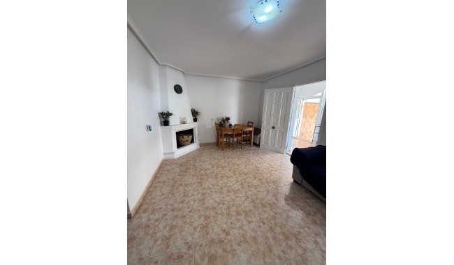 Resale - Townhouse - Orihuela - LAS FILIPINAS