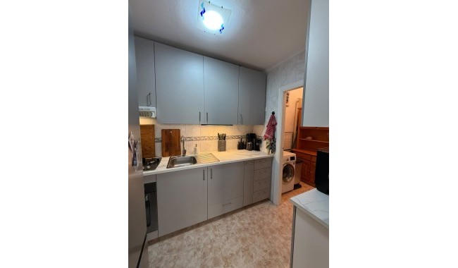 Resale - Townhouse - Orihuela - LAS FILIPINAS