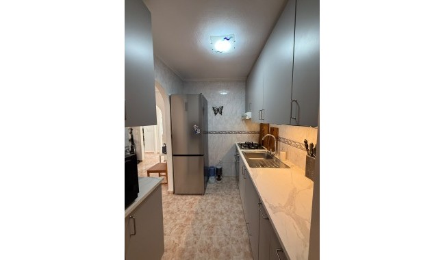 Resale - Townhouse - Orihuela - LAS FILIPINAS