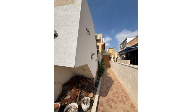 Resale - Townhouse - Orihuela - LAS FILIPINAS