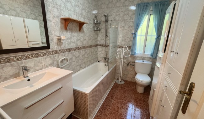 Resale - Villa - Ciudad Quesada/Rojales - Central Quesada