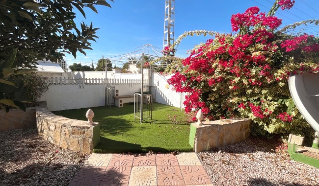 Resale - Villa - Ciudad Quesada/Rojales - Central Quesada