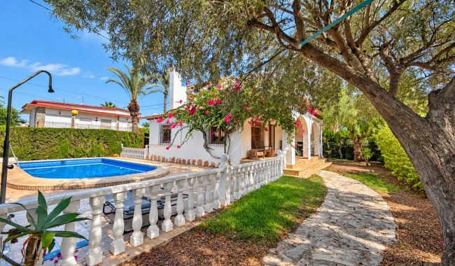 Brukt - Villa - Cabo Roig