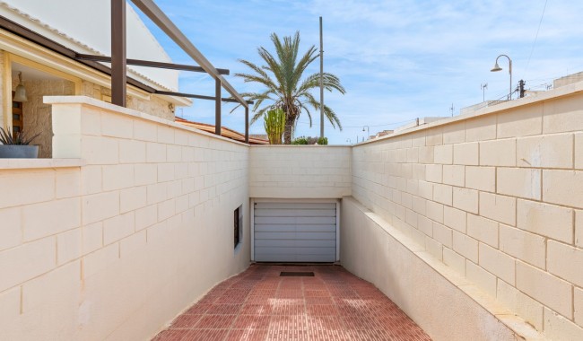 Resale - Villa - Guardamar - Guardamar Playa
