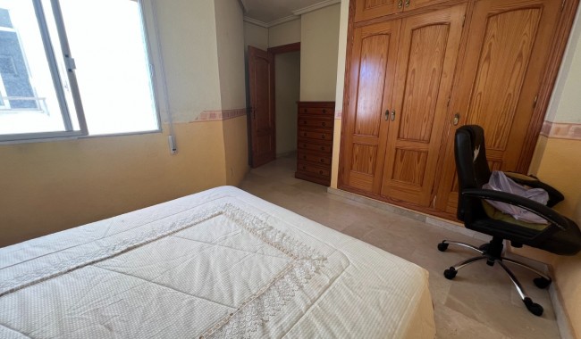 Resale - Apartment - Guardamar - Avenida los pinos
