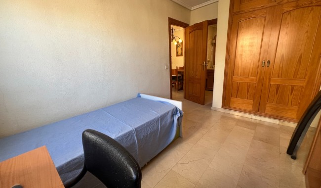 Resale - Apartment - Guardamar - Avenida los pinos