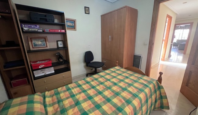 Resale - Apartment - Guardamar - Avenida los pinos