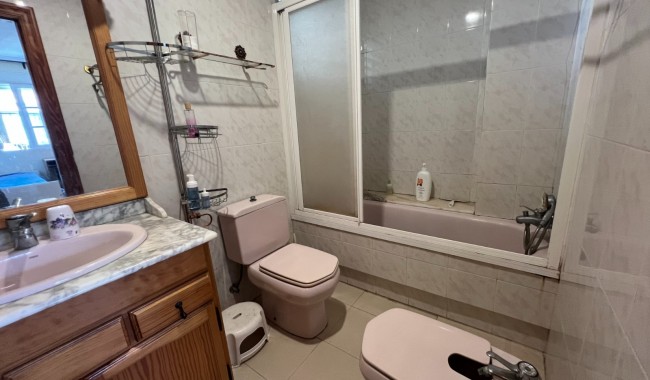 Resale - Apartment - Guardamar - Avenida los pinos
