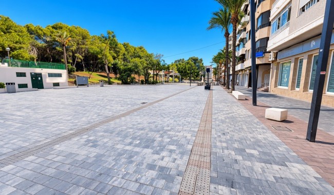 Resale - Apartment - Guardamar - Avenida los pinos