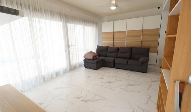 Resale - Villa - Orihuela Costa - Villamartín