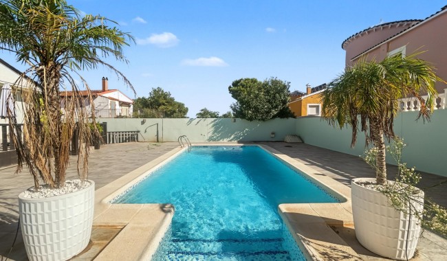 Resale - Villa - Pilar de La Horadada - Pinar de Campoverde