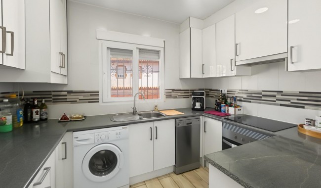 Resale - Villa - Pilar de La Horadada - Pinar de Campoverde