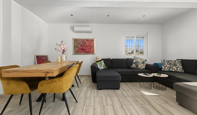 Resale - Villa - Pilar de La Horadada - Pinar de Campoverde