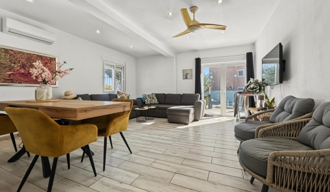 Resale - Villa - Pilar de La Horadada - Pinar de Campoverde