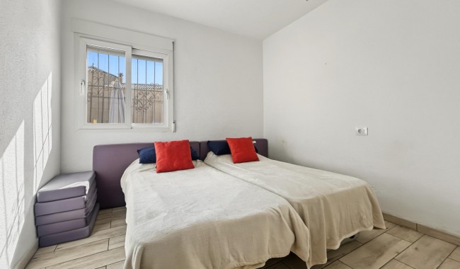 Resale - Villa - Pilar de La Horadada - Pinar de Campoverde