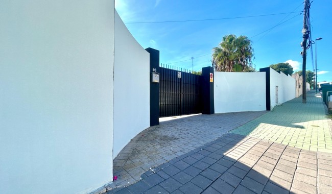 Resale - Villa - Pilar de La Horadada - Pinar de Campoverde
