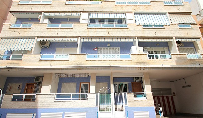 Apartment - Resale - Torrevieja - Las Piscinas Naturales