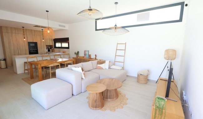 Resale - Villa - Algorfa - Comunidad Valenciana