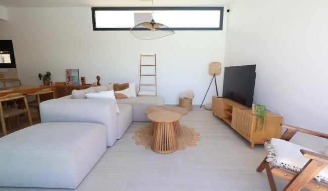 Resale - Villa - Algorfa - Comunidad Valenciana