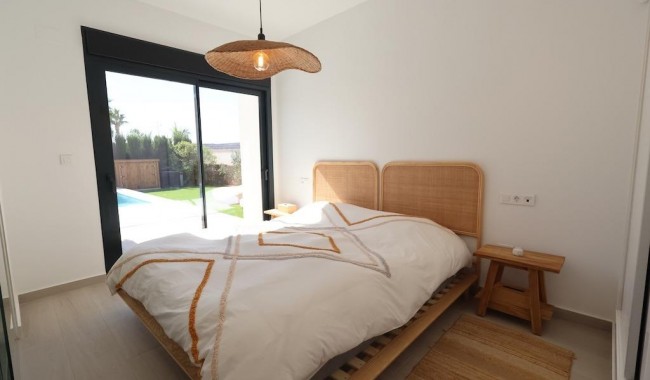Resale - Villa - Algorfa - Comunidad Valenciana