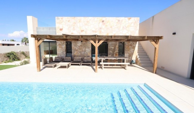 Resale - Villa - Algorfa - Comunidad Valenciana