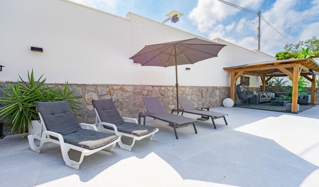 Brukt - Villa - Orihuela Costa - Villamartin