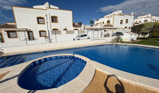 Brukt - Rekkehus - Orihuela - Entre Naranjos Vistabella