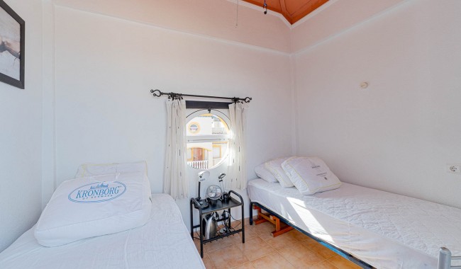 Sprzedaż - Apartament - Guardamar - El Edén - Los Estaños