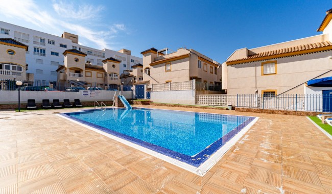 Sprzedaż - Apartament - Guardamar - El Edén - Los Estaños