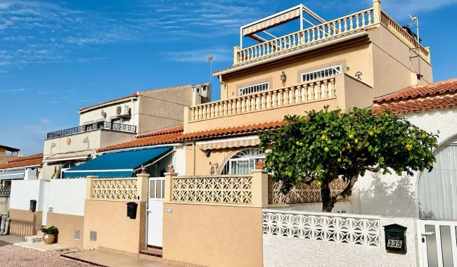 Adosado - Segunda mano - Torrevieja - Torrevieja
