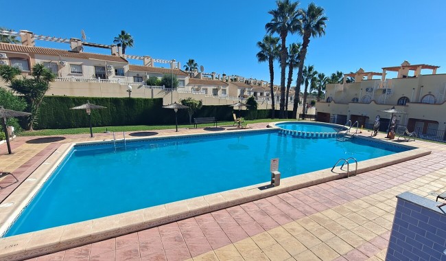 Sprzedaż - Kamienica - Villamartín - Las Filipinas